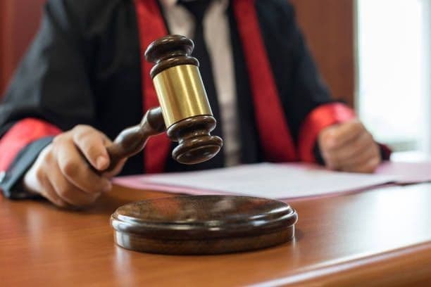 Ketika Aturan Hidup Kita Berbicara: Bagaimana Hukum Menjadi Jantung Detak Kehidupan Bersama