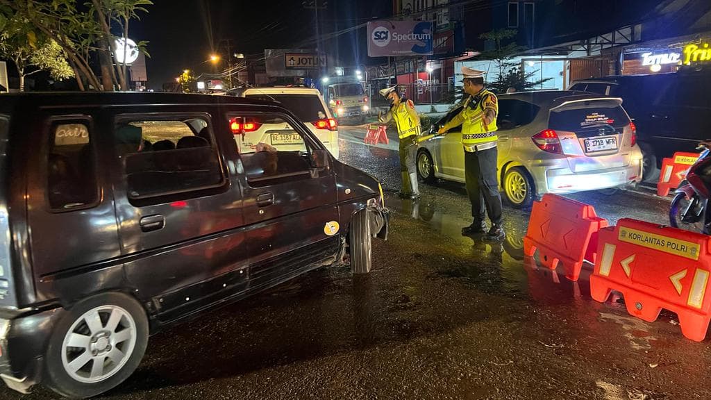 Mengurai Benang Kusut Arus Balik: Cerita di Balik Kemacetan Panjang Jalinbar Pringsewu
